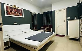 Chandragiri Inn